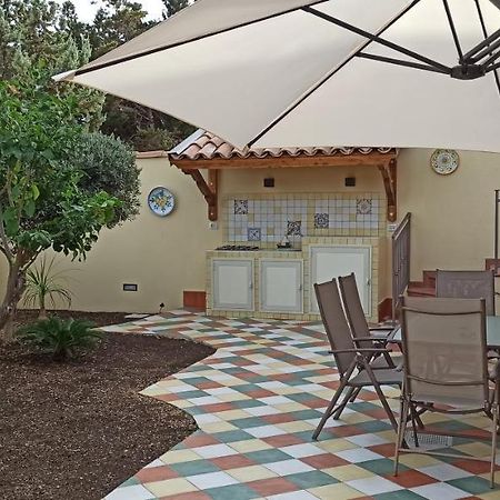 Casa Montalbano Apartment Порто Емпедокле Екстериор снимка